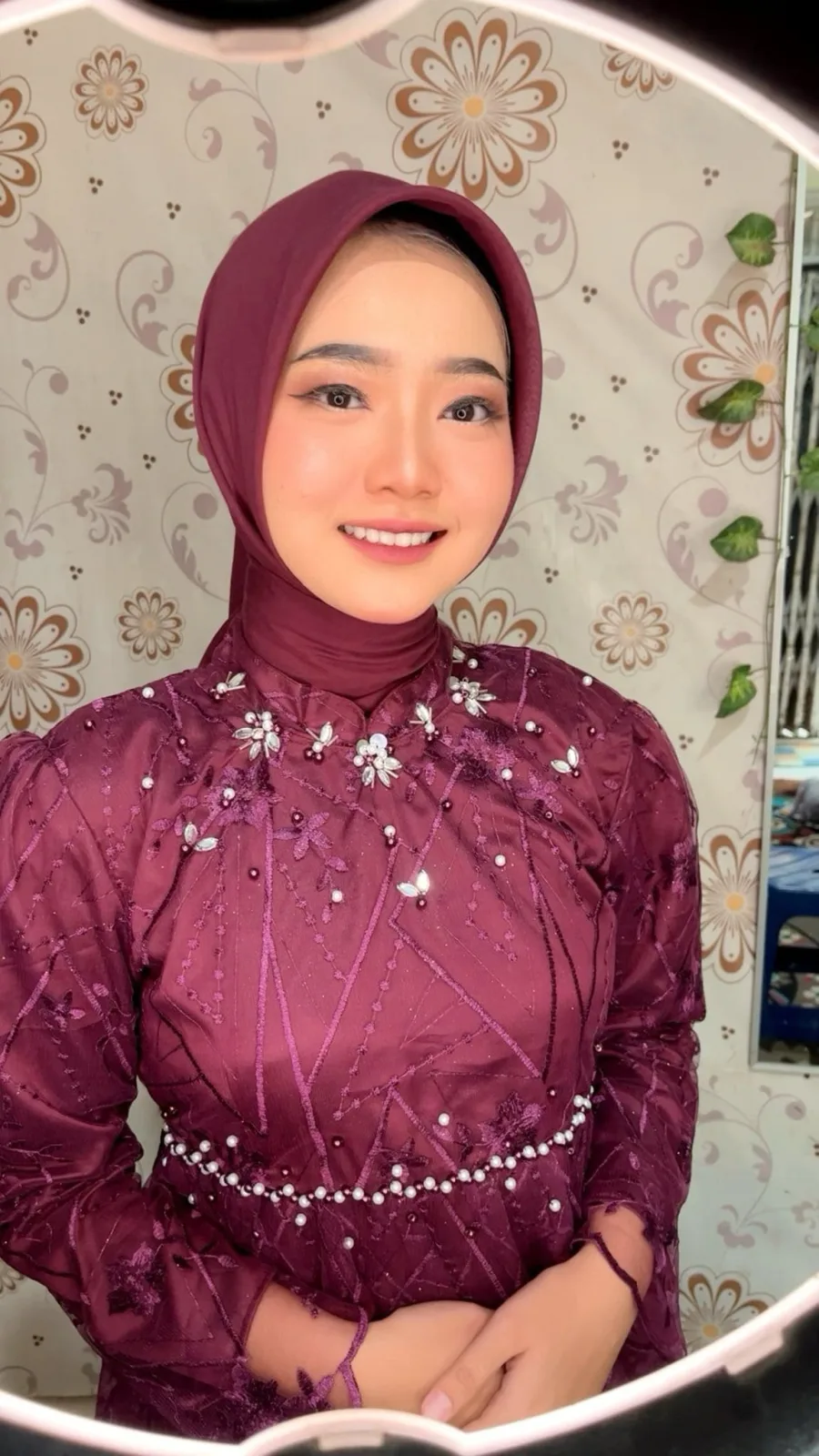 Makeup Wisuda